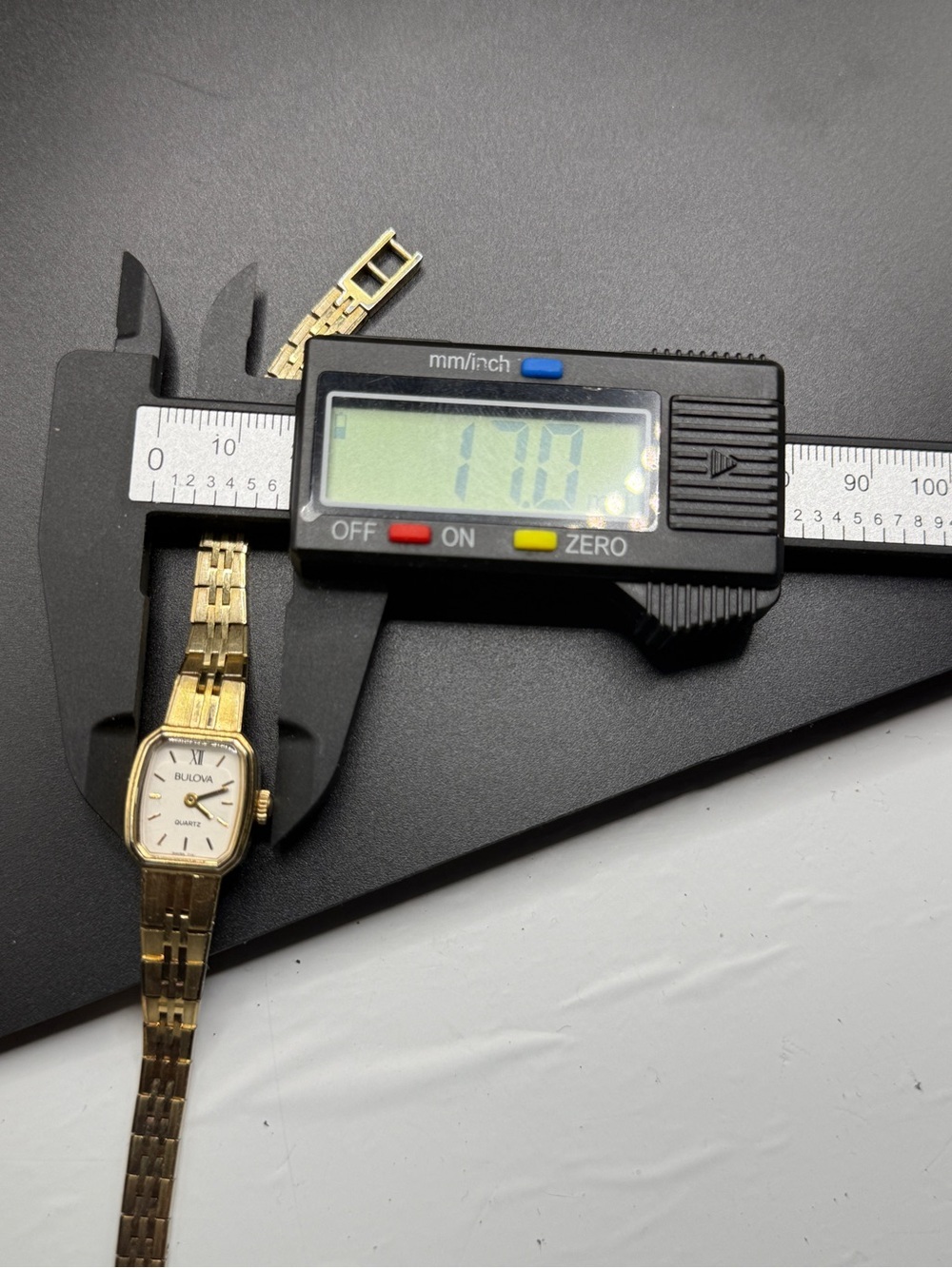 Vintage 1981 Bulova Dainty Gold Watch Roman Numeral Petite Cocktail Quartz P1 - Picture 6 of 6